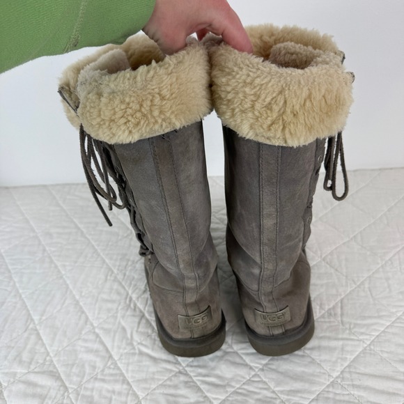 UGG Australia Tall Lace Up Sheepskin Lined Boots Women Size 8 Gray Suede - Picture 3 of 12